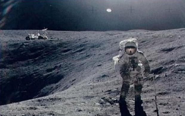 La Luna es artificial Apollo-2